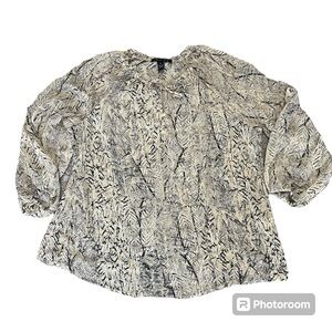 A Love Story size 1X women’s sheer blouse abstract animal design